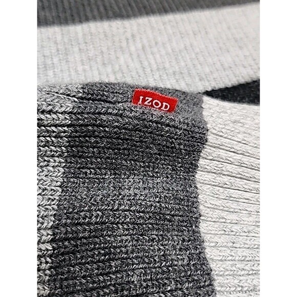 IZOD Men's Gray Stripped Sweater- Size Medium Cable Knit Round Crew Neck - Picture 5 of 8
